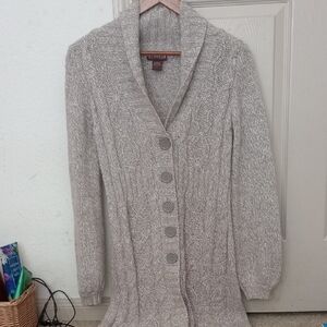 EUC HOOKED UP BY IOT Cozy Gray Cable Knit Cardigan